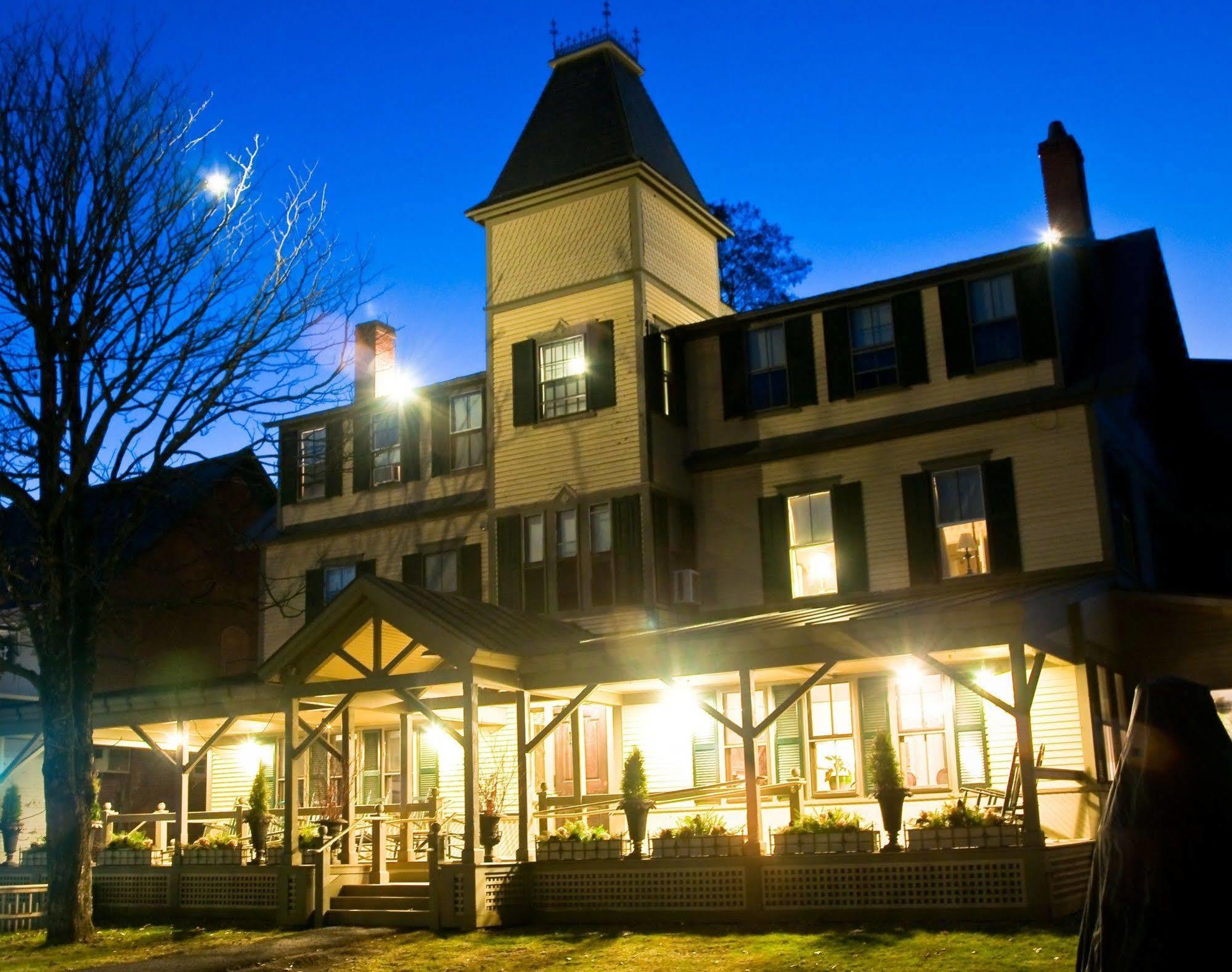 The Norwich Inn Exterior photo